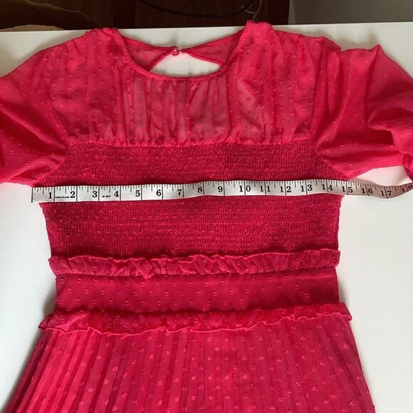 ASOS DESIGN textured pleated shirred midi dress in hot pink size 4 - Picture 14 of 16